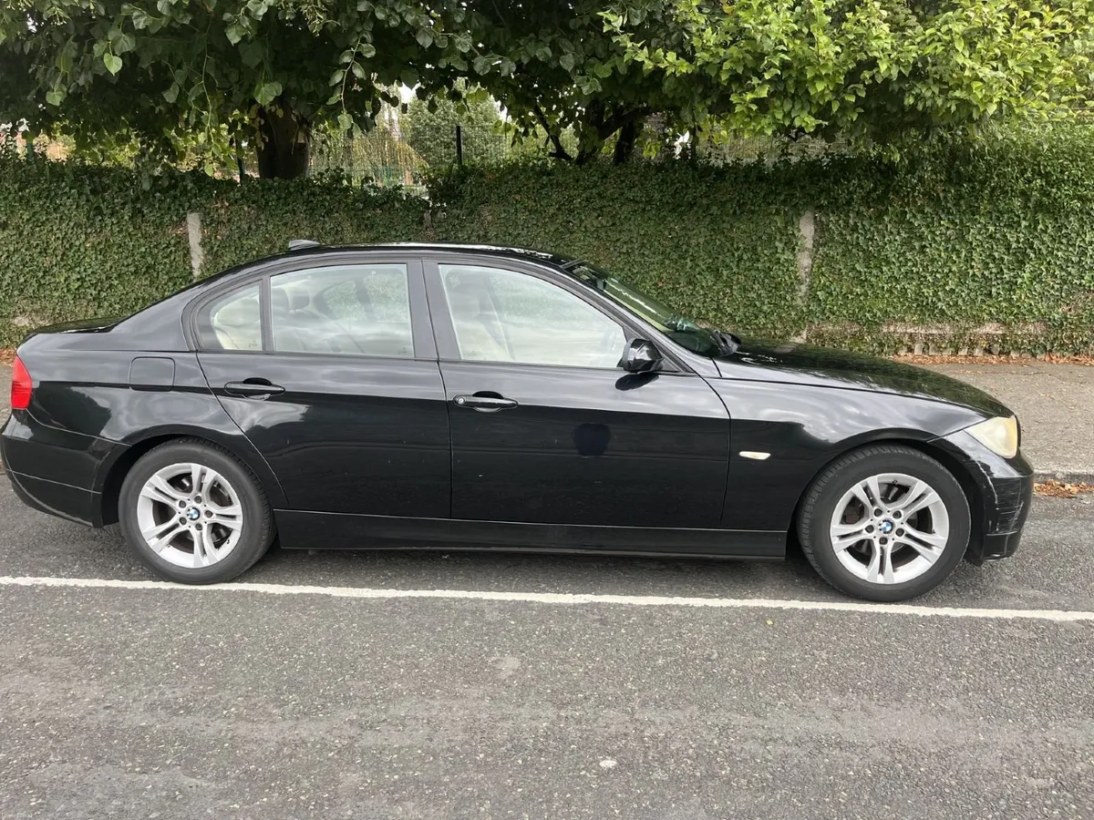 BMW 3-Series 2008 - Image 5
