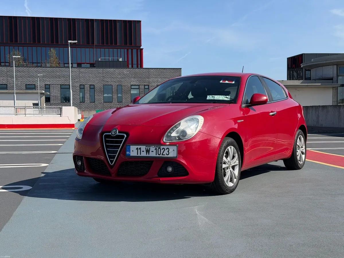 Alfa Romeo Giulietta 2011 - Image 2