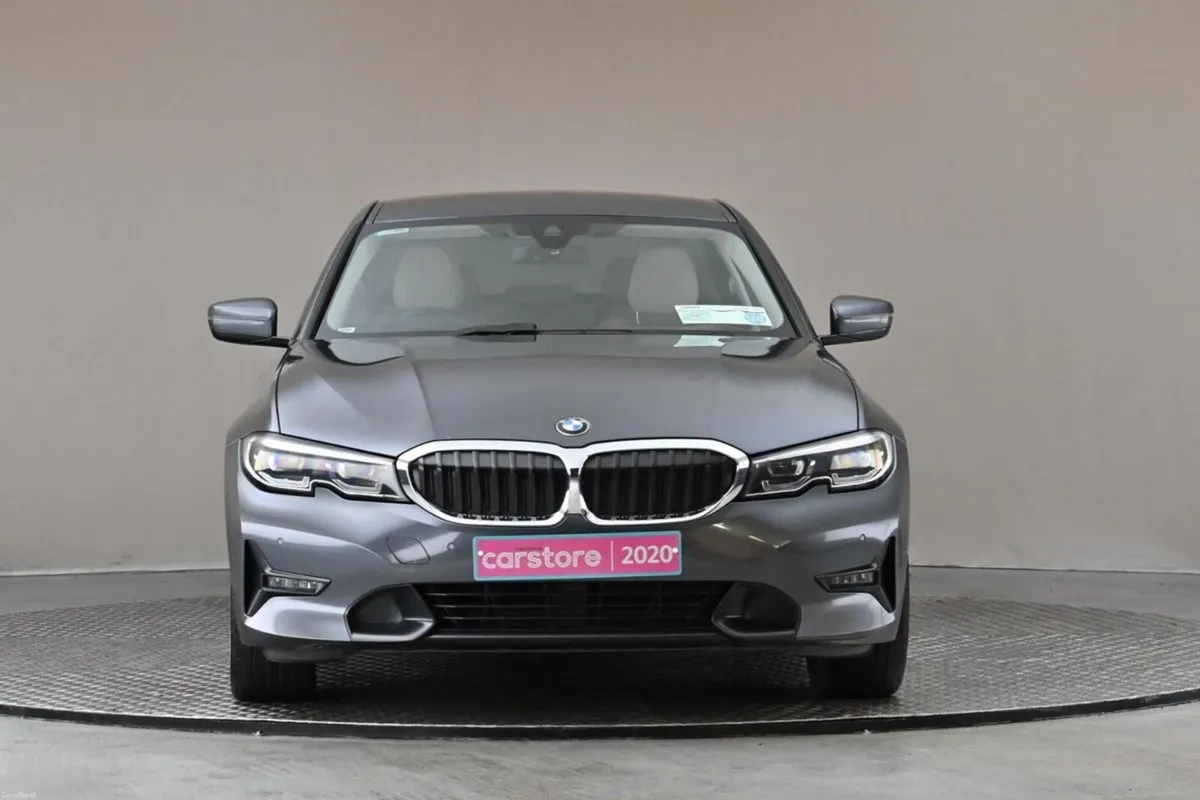 BMW 3-Series 318D 3SSG **BEIGE LEATHER** - Image 2