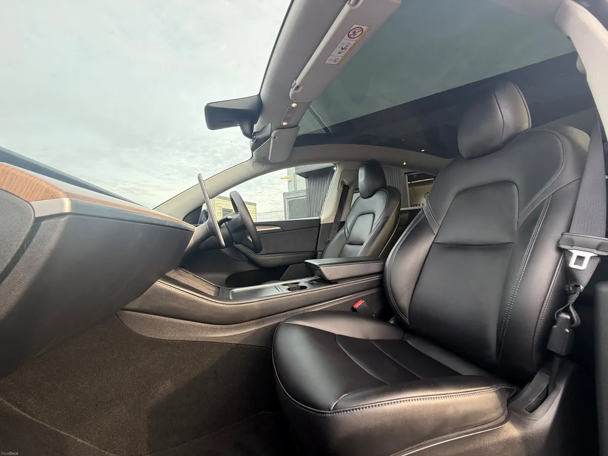 Tesla Model Y 2022 - Image 4