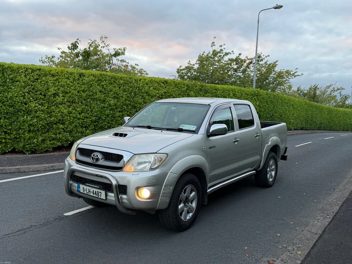 2011 Toyota Hilux invisible 3.0 D4D auto crewcab - Image 6