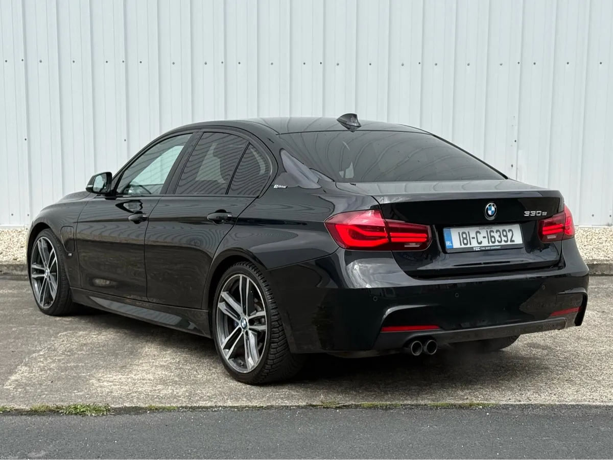 2018 BMW 330E M-Sport (Shadow Edition) - Image 5