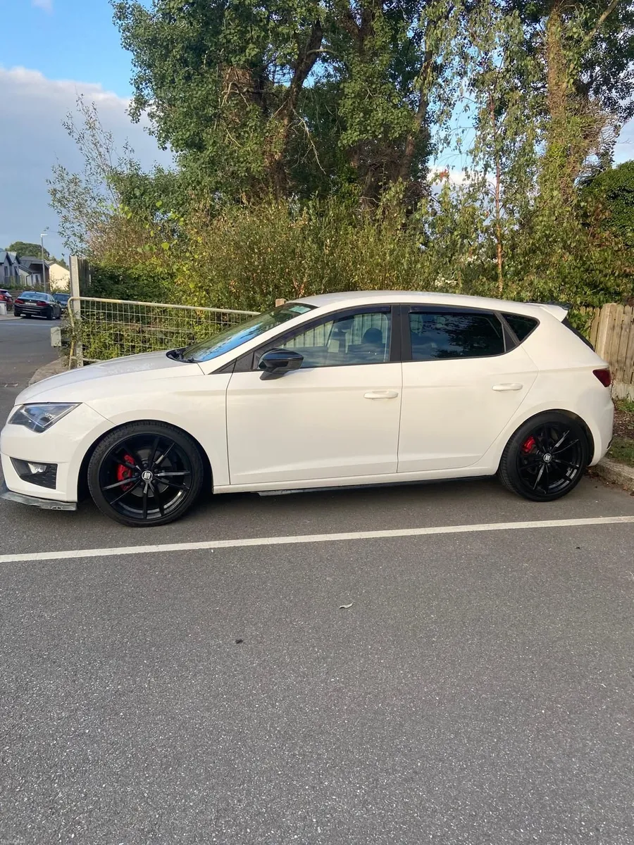 SEAT Leon 2015 - Image 2