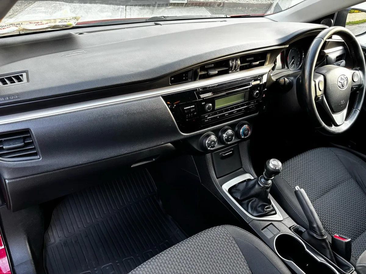 Toyota Corolla - Image 4