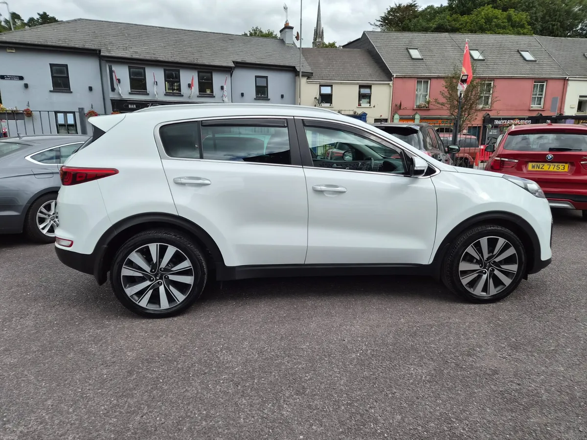 Kia Sportage 3 CRDI Auto, Top Spec, Full Kia Hist - Image 3