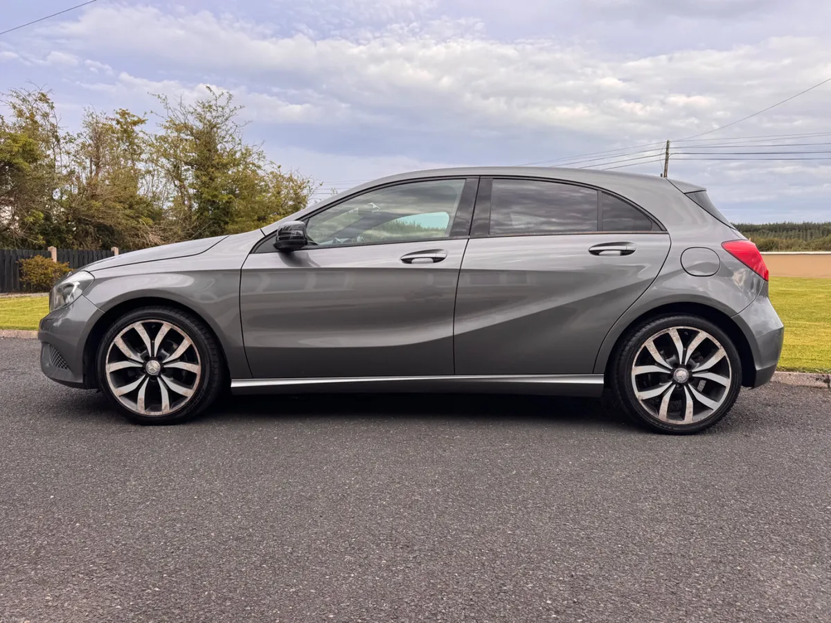 2015 Mercedes-Benz A180D Sport - Image 3