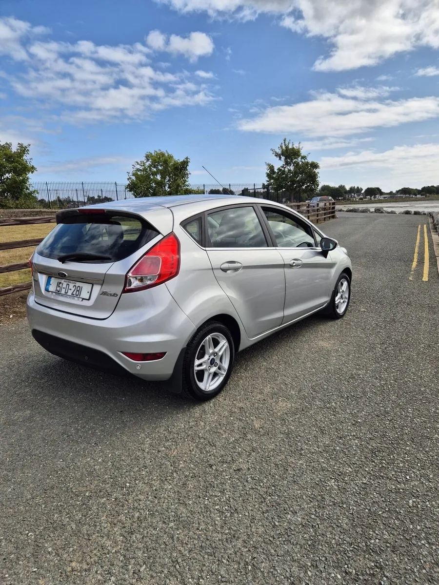 Ford fiesta - Image 4