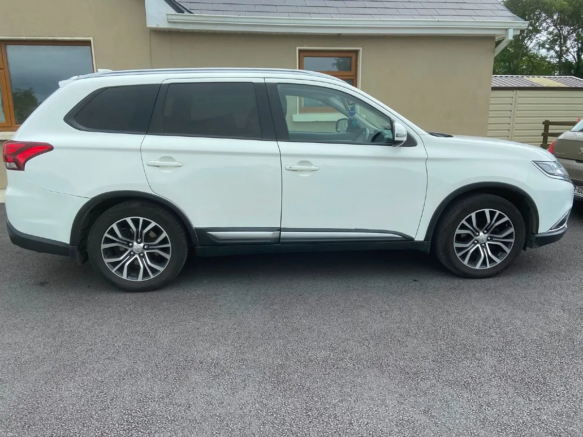 Mitsubishi Outlander 2019 - Image 5
