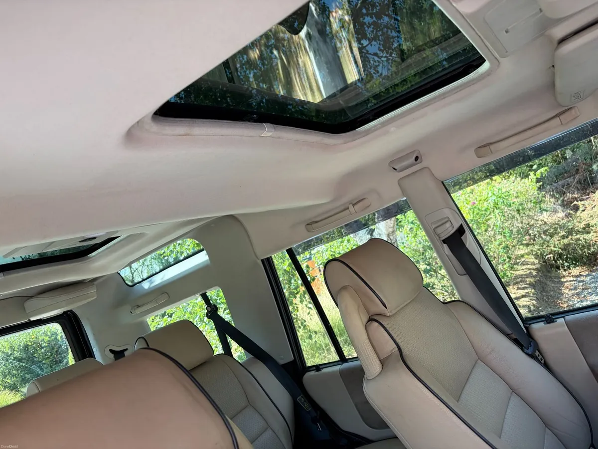 Land Rover Discovery 2 TD5 – Exceptional Condition - Image 6