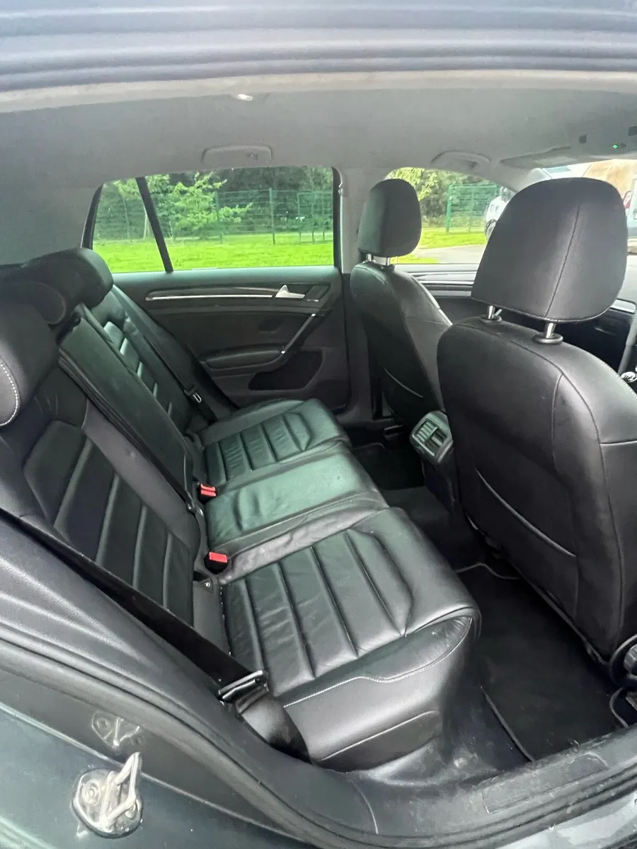 201 Volkswagen Golf highline model(2 years NCT) - Image 6