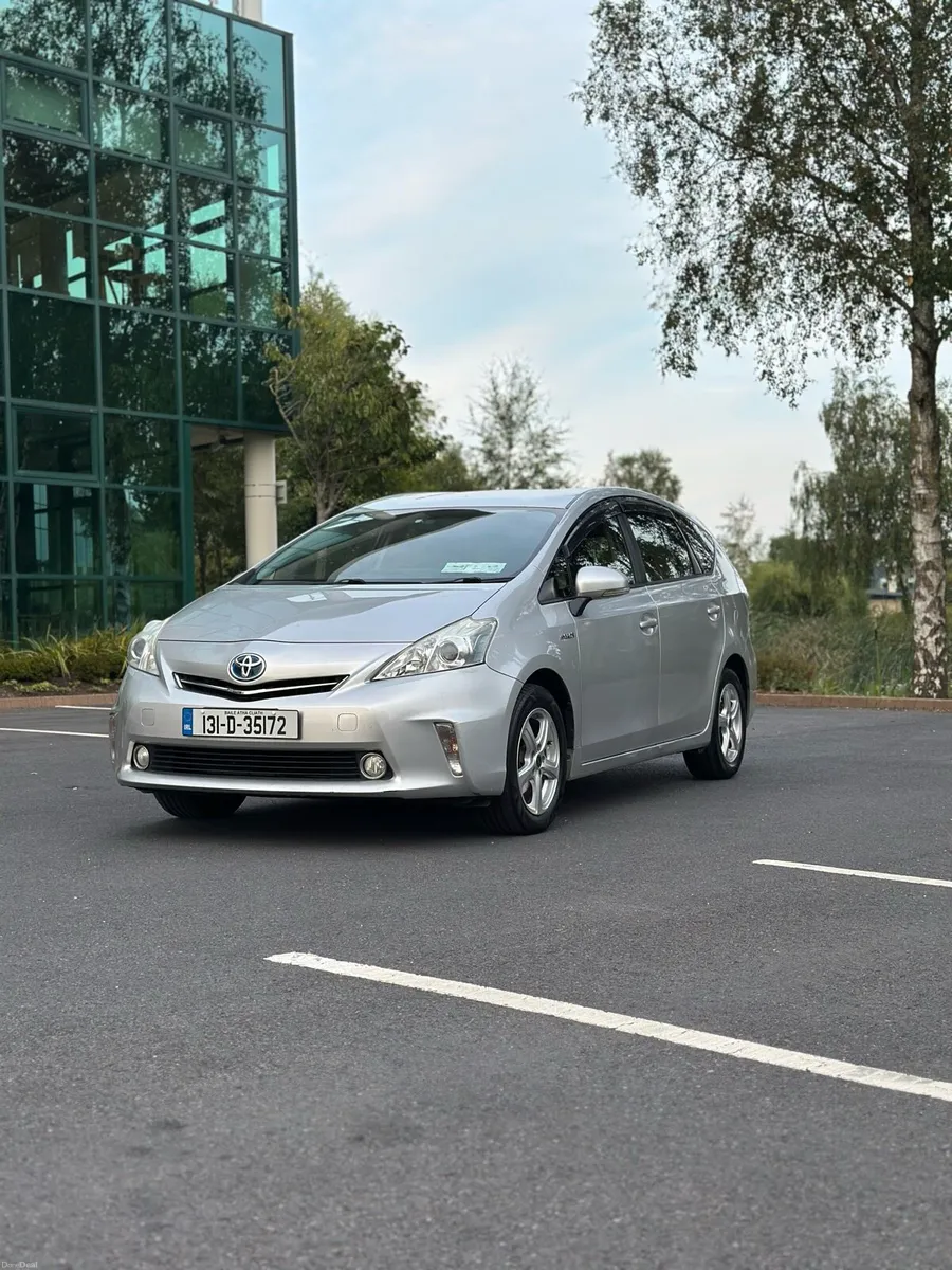2013 Toyota Prius Alpha | NCT 09/27 | 1 Owner - Image 1
