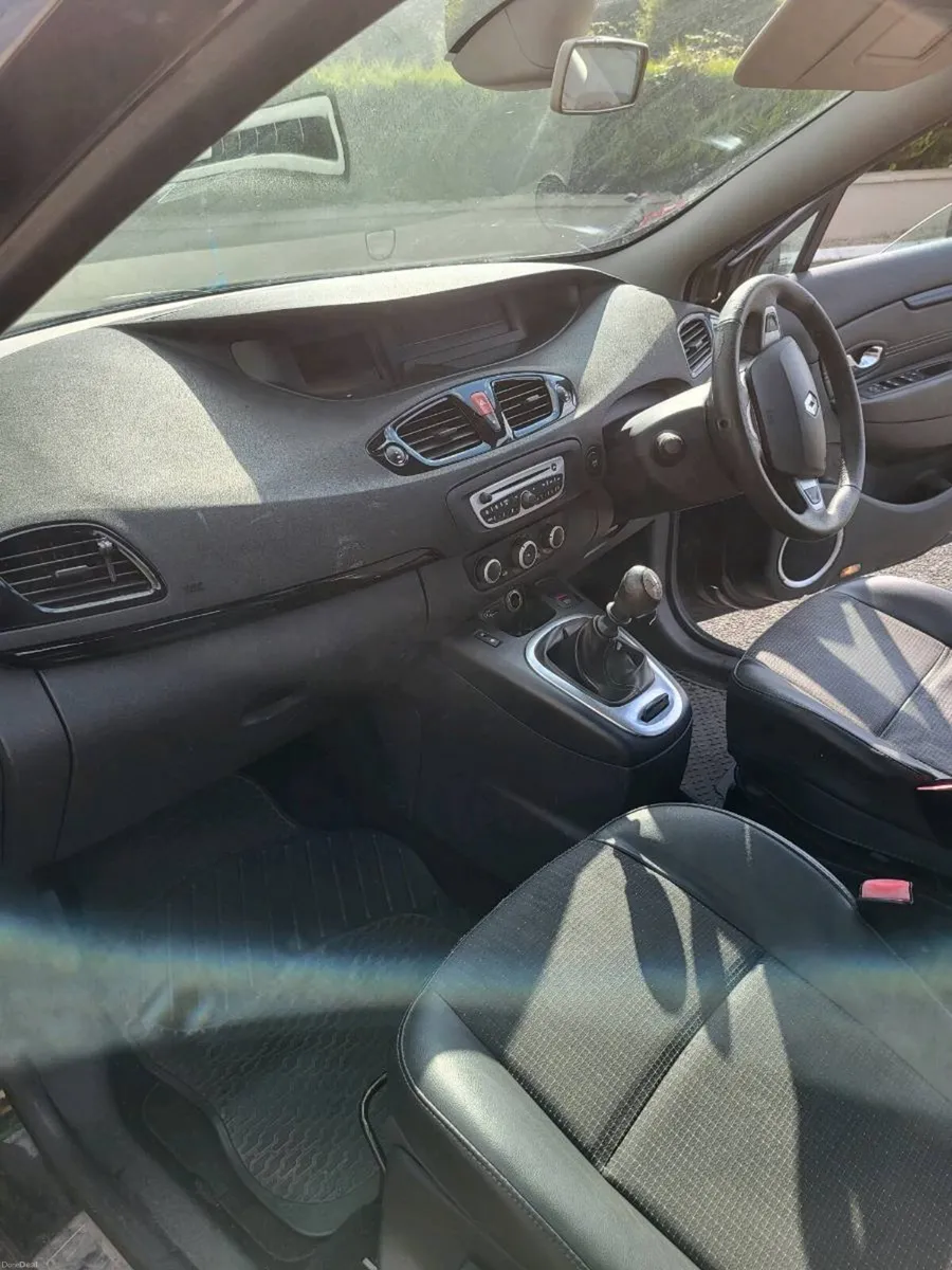 Renault Grand Scenic - Image 6