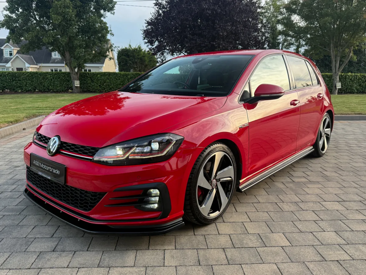 2017 Volkswagen Golf GTI - Image 3
