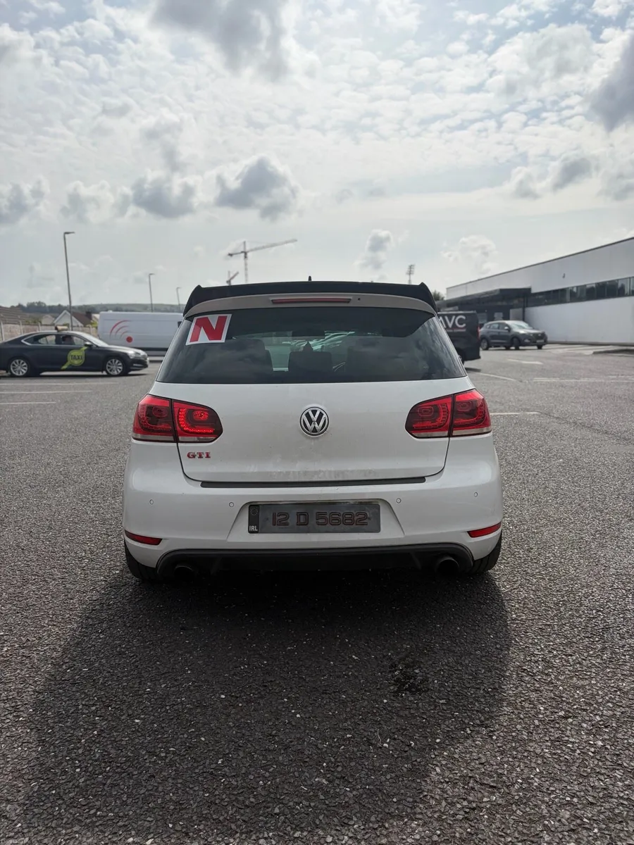 Volkswagen Golf GTI - Image 5