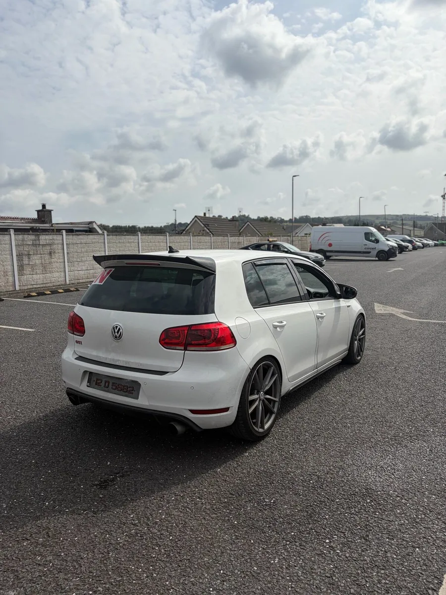 Volkswagen Golf GTI - Image 6