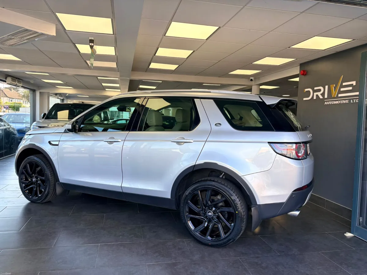 Land Rover Discovery Sport HSE 2016 Automatic - Image 4