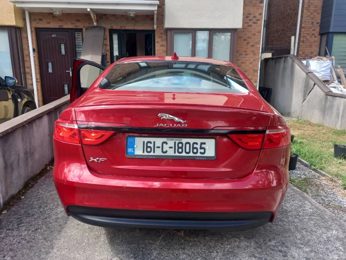 Car - Image 4
