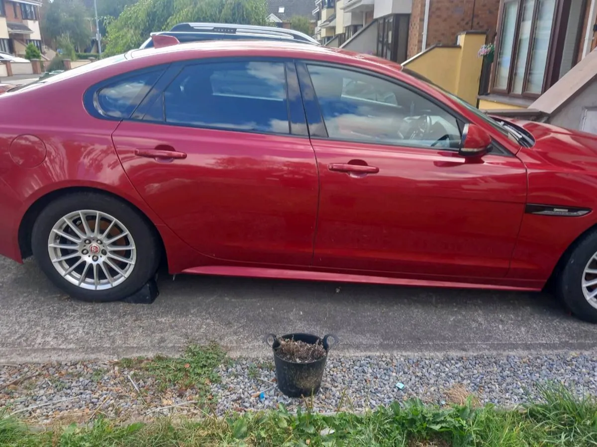 Car - Image 5