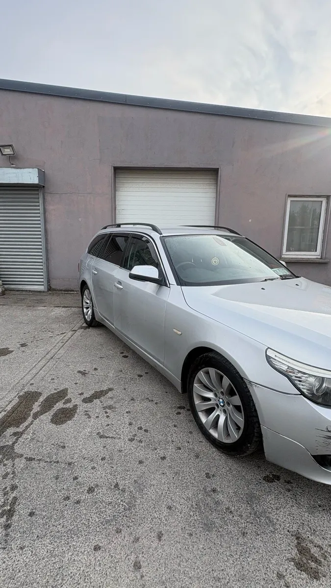 BMW E61 - Image 2