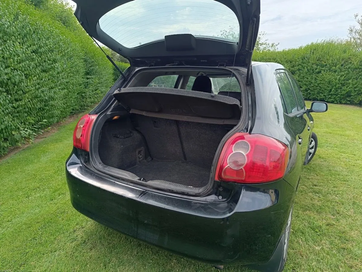 Toyota Auris 2008 - Image 3