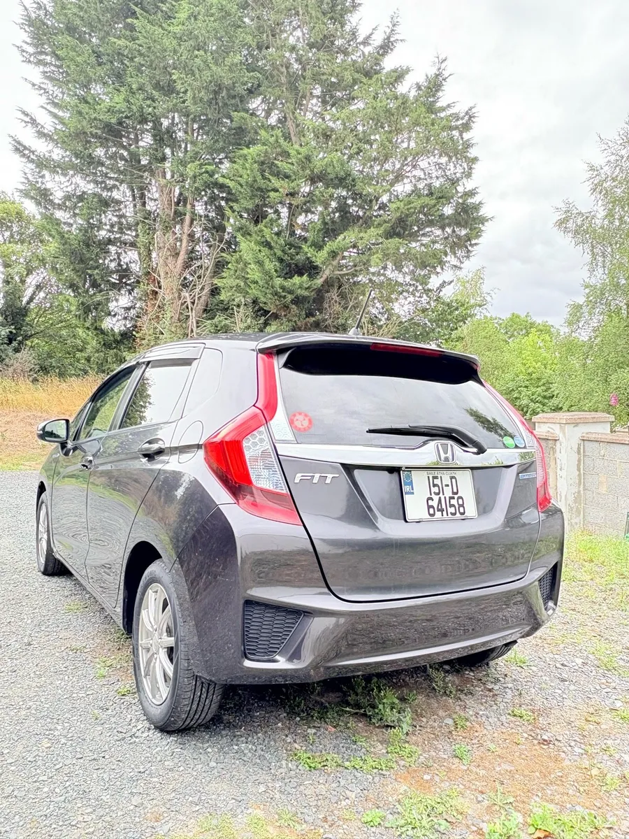 Honda Fit 1.5 Hybrid Automatic - Image 6