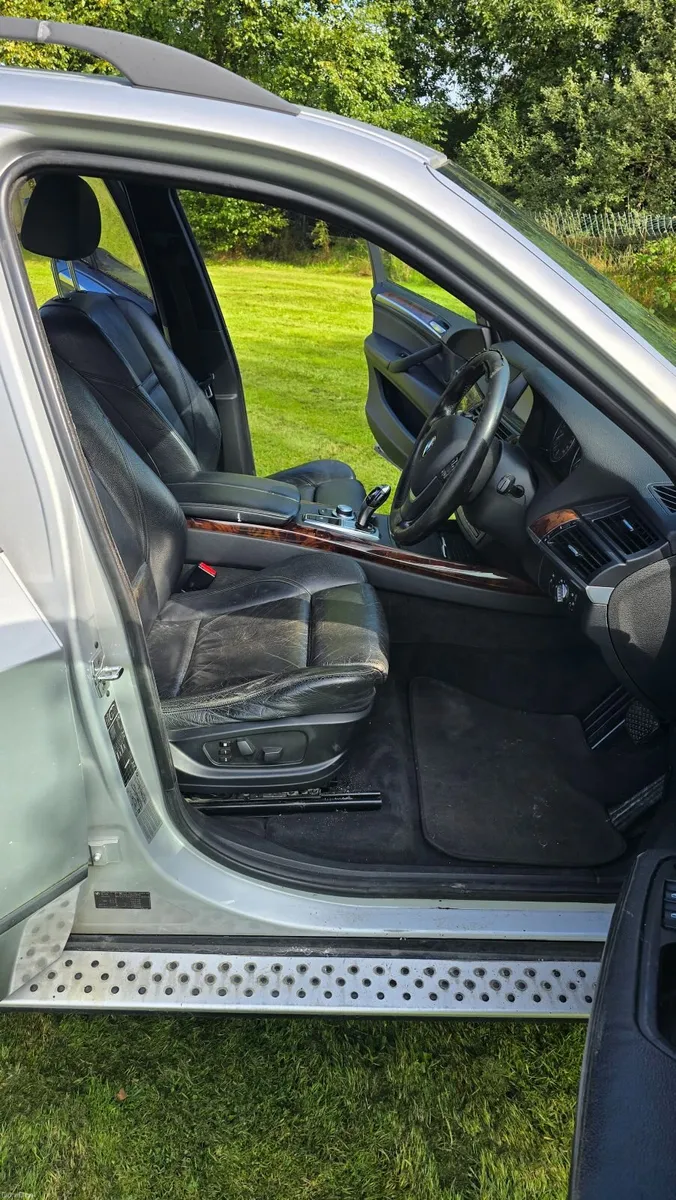 BMW X5 Crew Cab Tax & Test - Image 6