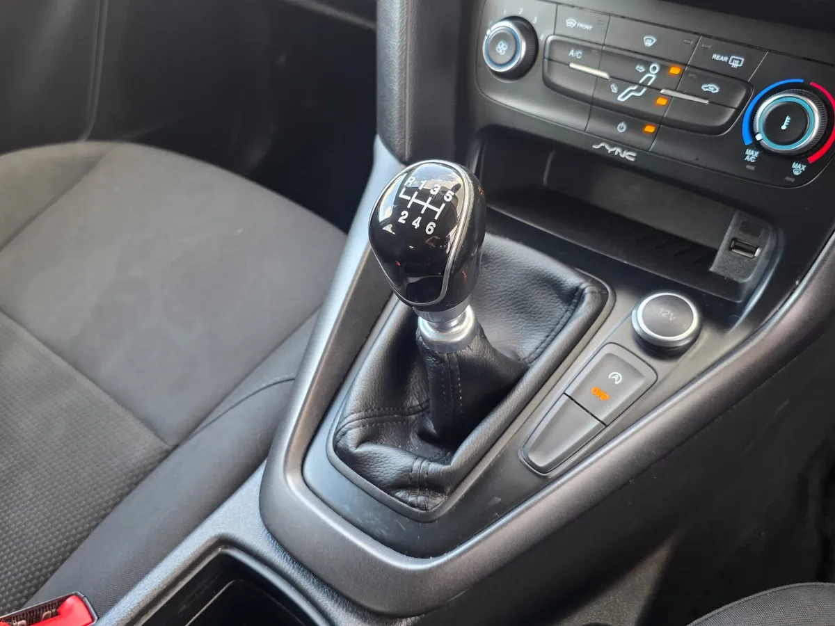 2017 Ford Focus 1.5 TDCI STYLE // NCT TILL 05/27 - Image 6