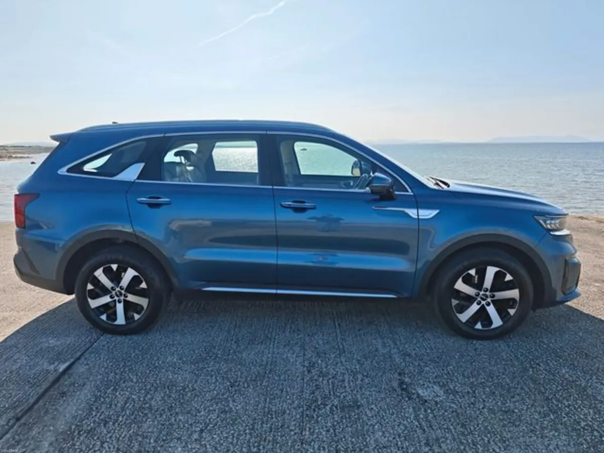 Kia Sorento K3 2WD 5DR Auto - Image 3