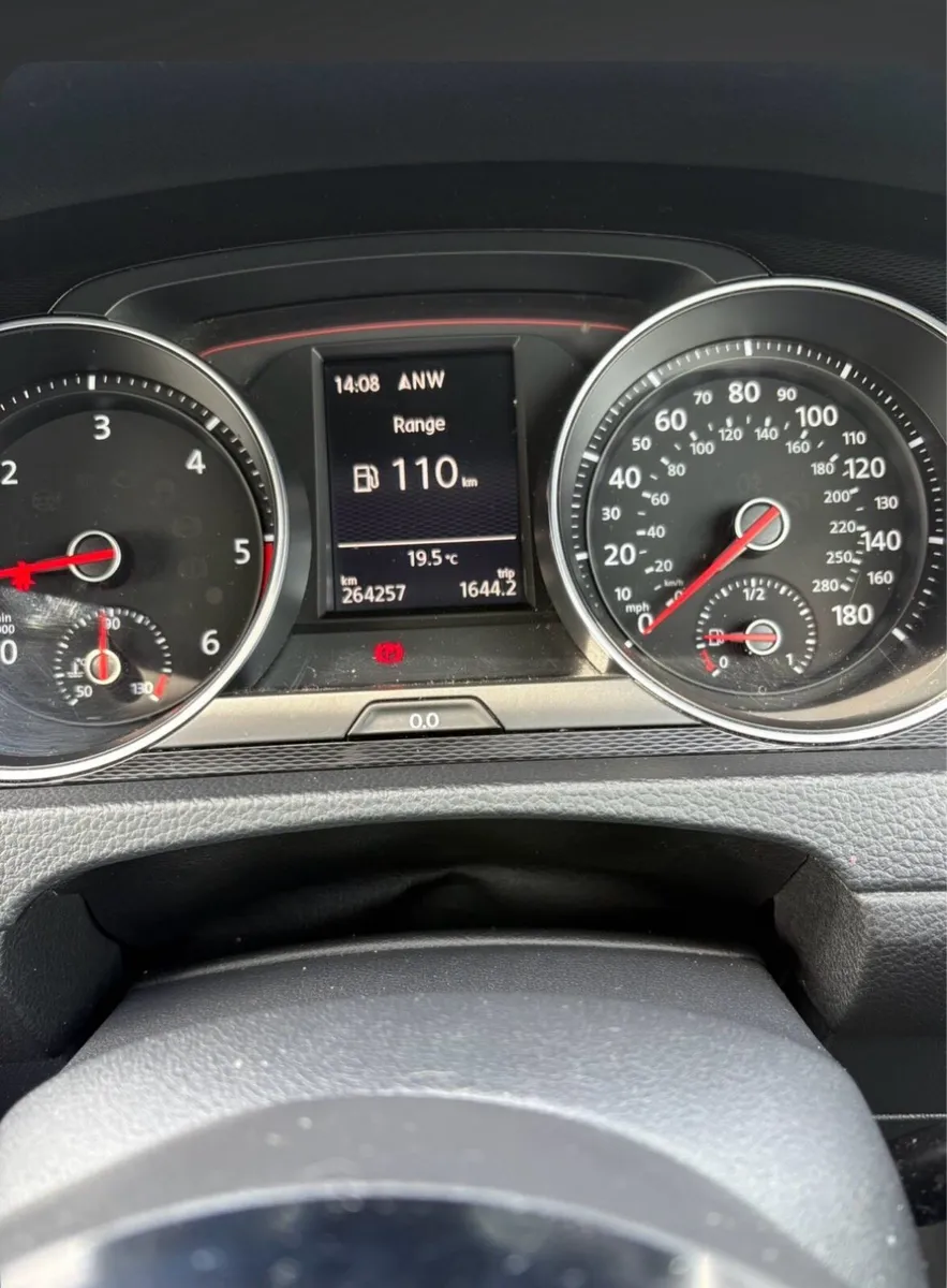 Volkswagen Golf gtd - Image 5