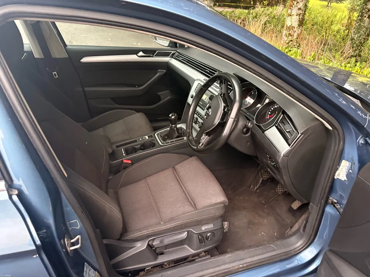 Passat - Image 6