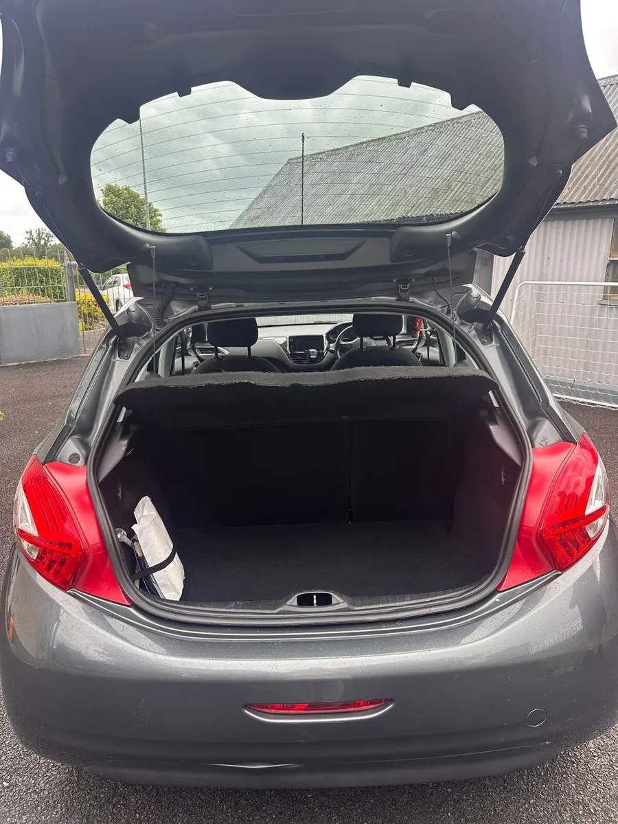 Peugeot 208 2013 - Image 3