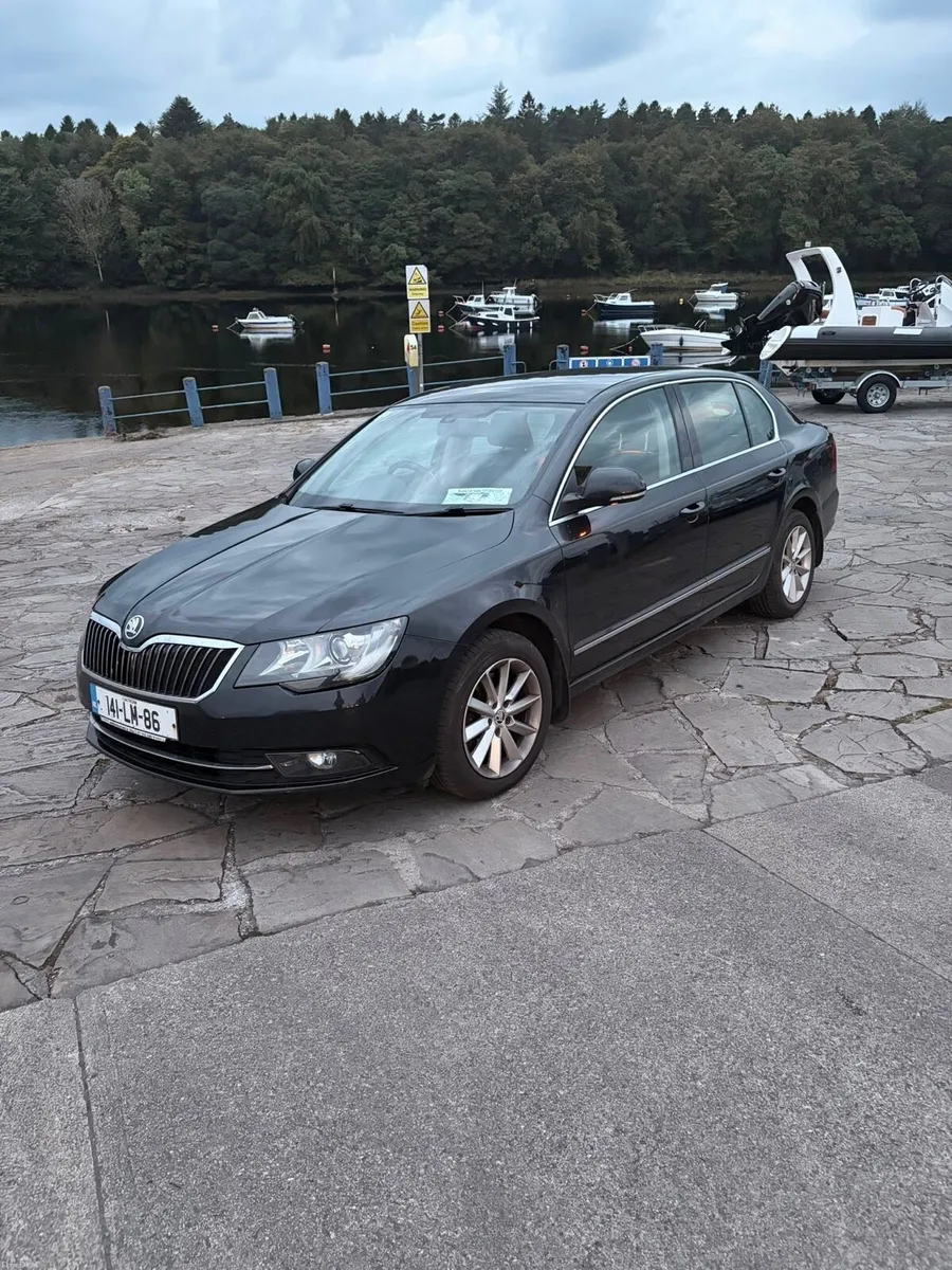 Skoda superb 2014 2  litre  Disel 2950 - Image 1
