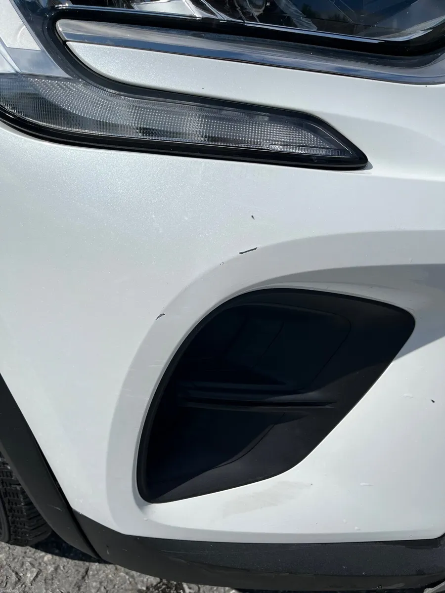White 2020 Renault Captur dCi 95 Iconic - Image 3