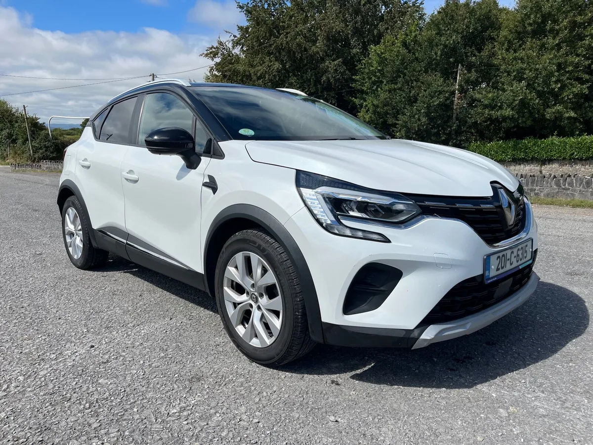 White 2020 Renault Captur dCi 95 Iconic - Image 1