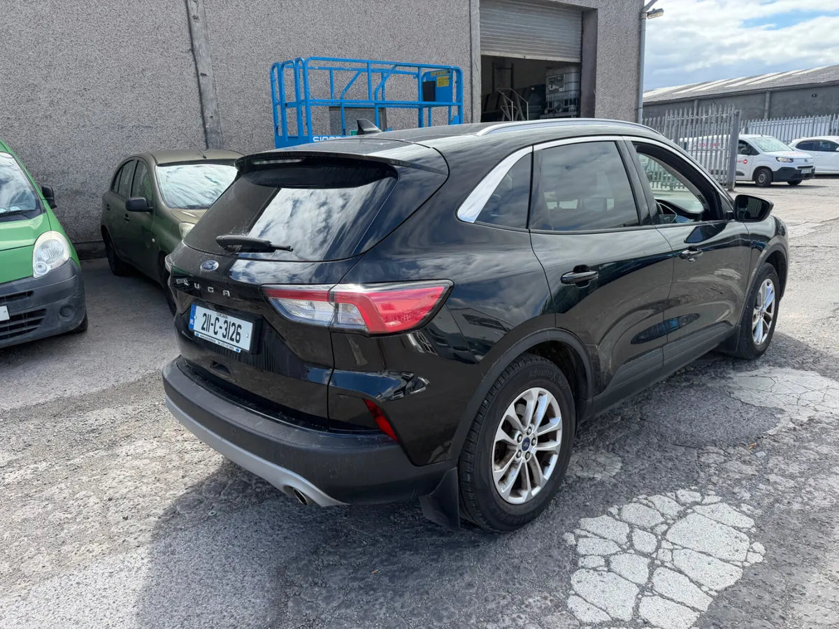 Ford Kuga 2021 - Image 3