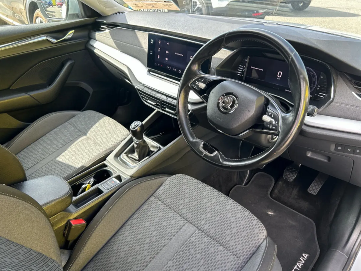 Skoda Octavia C STYLE 2.0 TDI 115HP 4DR - Image 6
