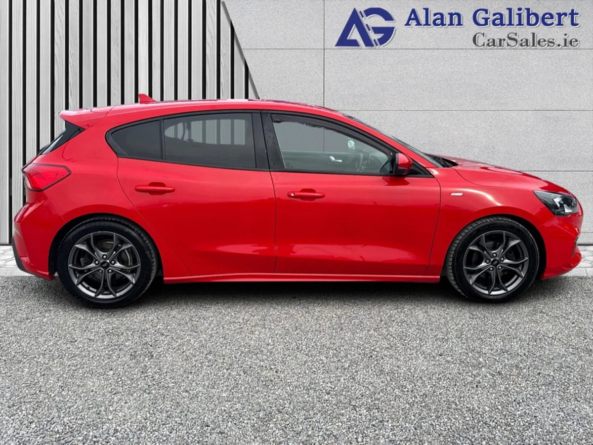 Ford Focus ST-LINE 1.5 TDCI 125PS 6SPEED 5DR - Image 3