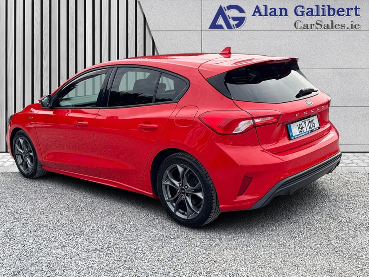 Ford Focus ST-LINE 1.5 TDCI 125PS 6SPEED 5DR - Image 2