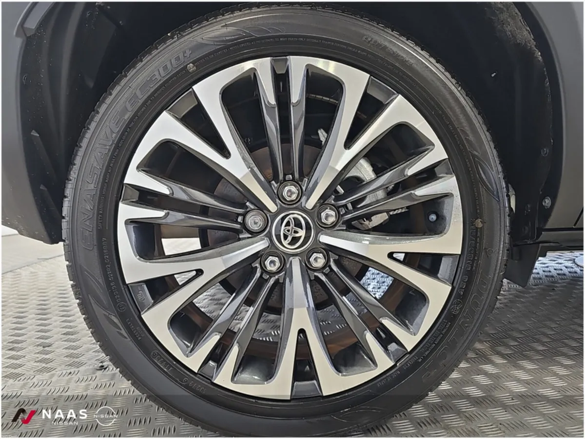 Toyota Yaris Cross 1.5 HYBRID SOL - Image 6
