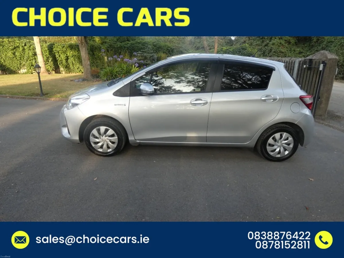 Toyota Yaris 1.5 AUTO HYBRID - Image 3