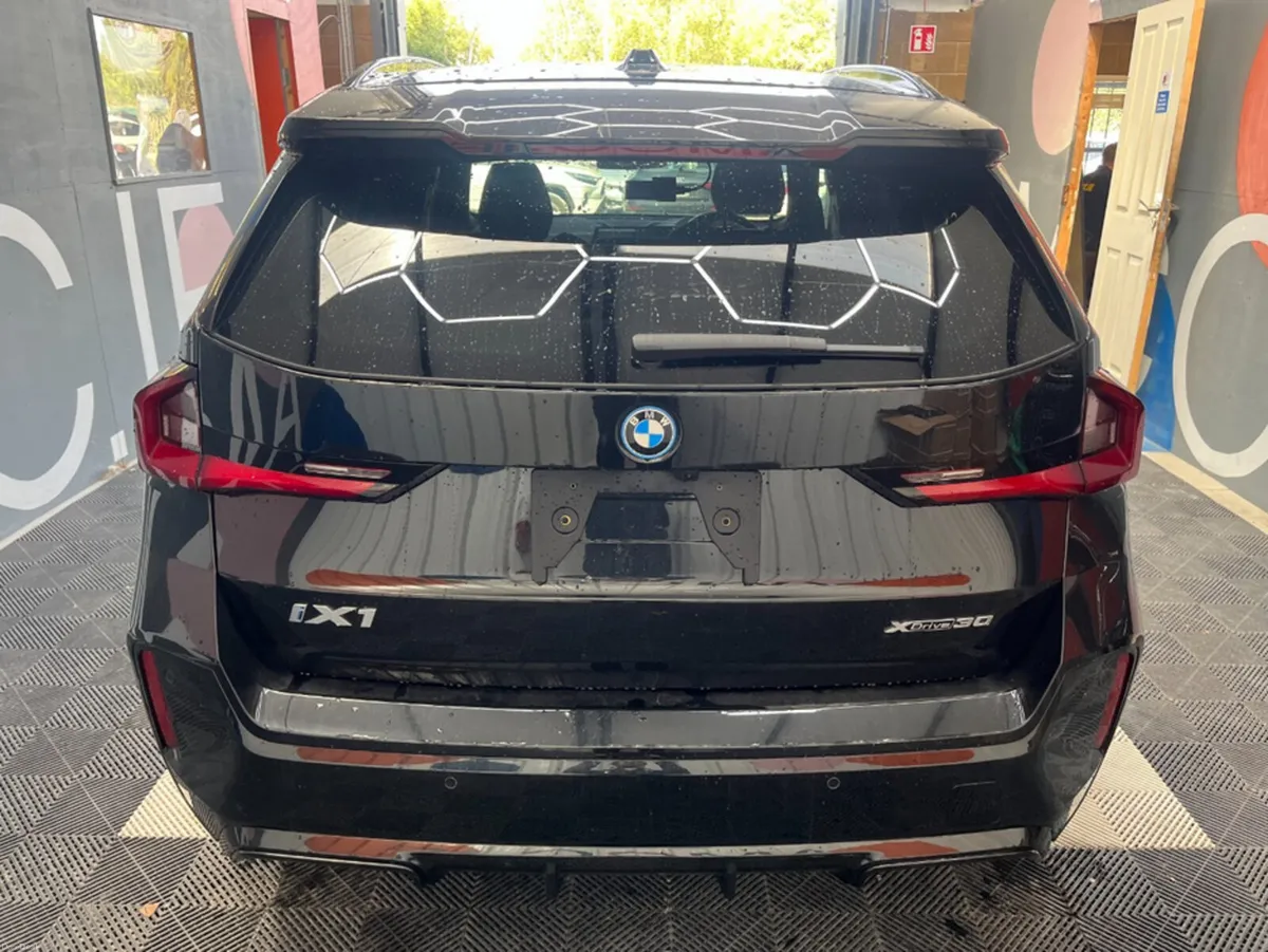 BMW iX1 2024 BMW Ix1 XDRIVER 30 M SPORTS 4WD AUTOM - Image 3