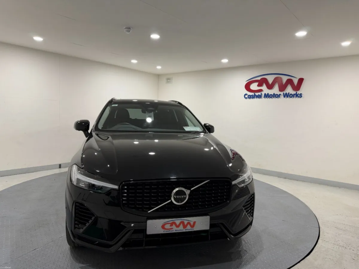Volvo XC60 PLUS T6 RECHARGE AWD AUTO** PANROOF**FU - Image 2