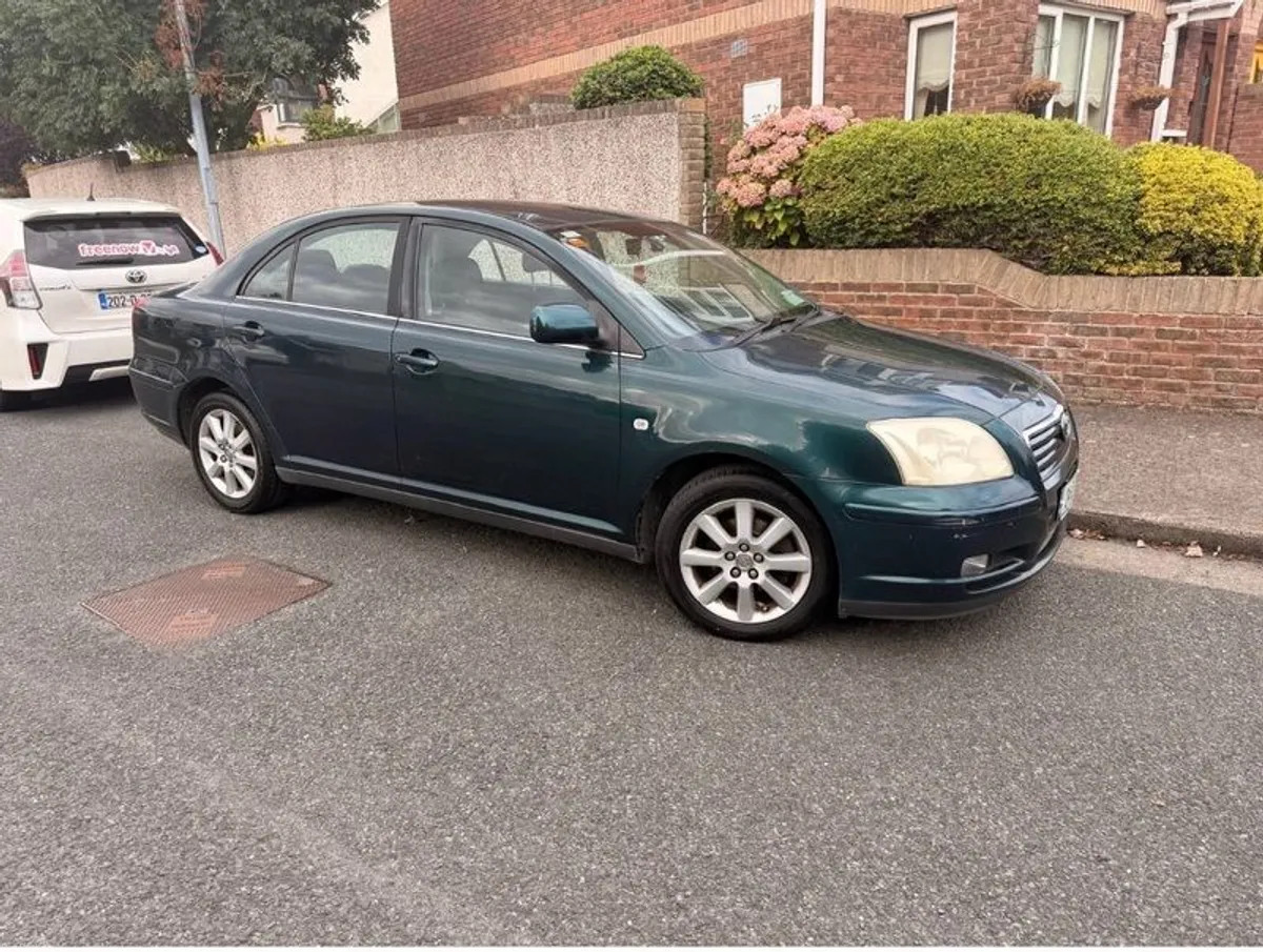 2004 Toyota Avensis - Image 2