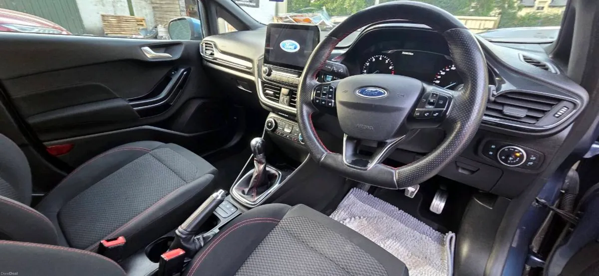 Ford Fiesta Ecoboost ST Line - Image 6