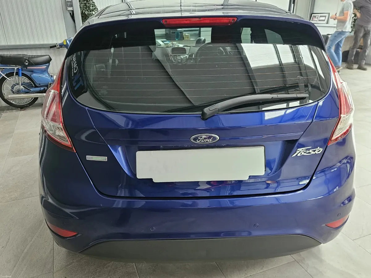 17 FORD FIESTA ZETEC EDITION - Image 5