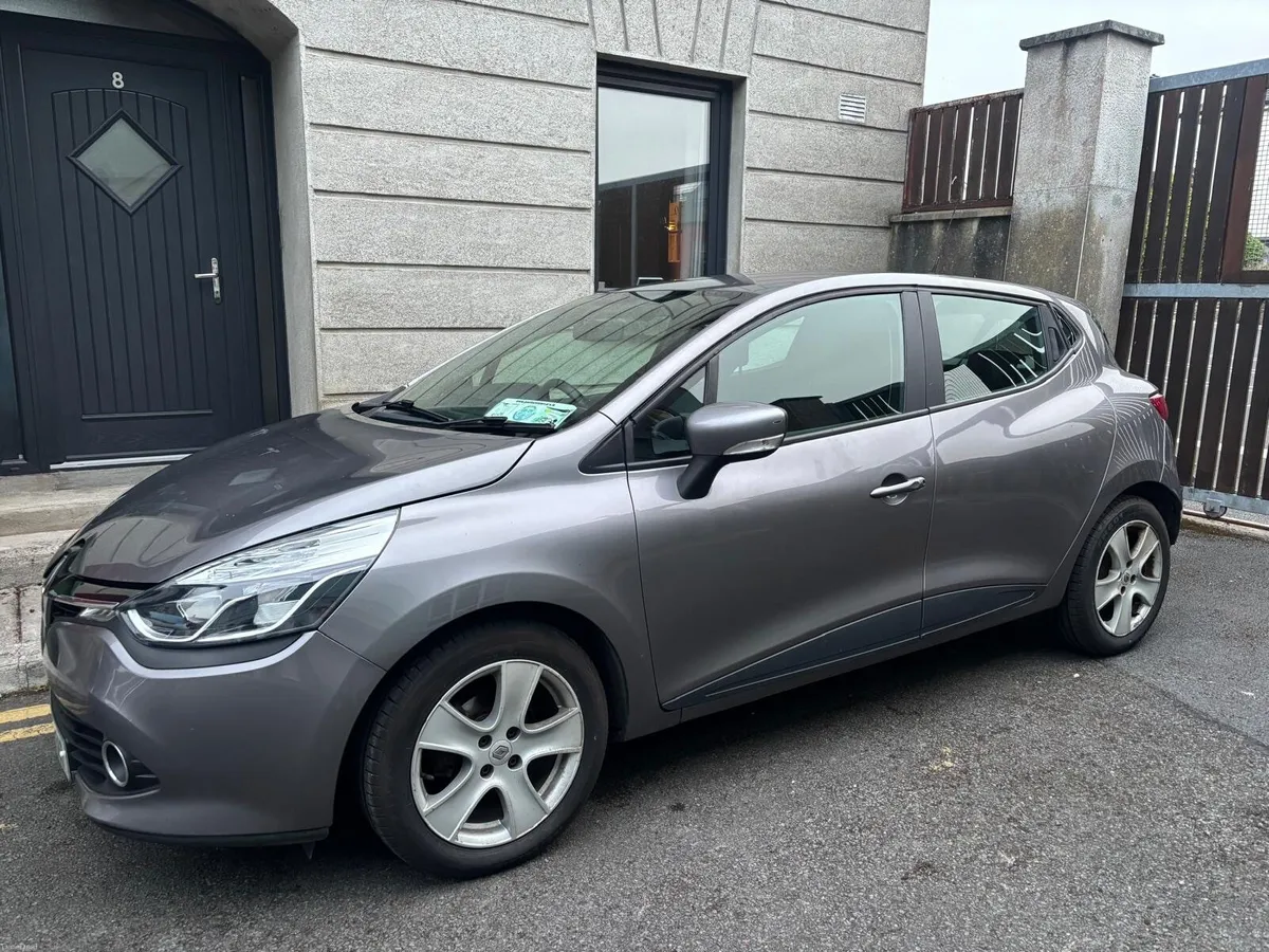 Renault Clio 2015 - Image 1