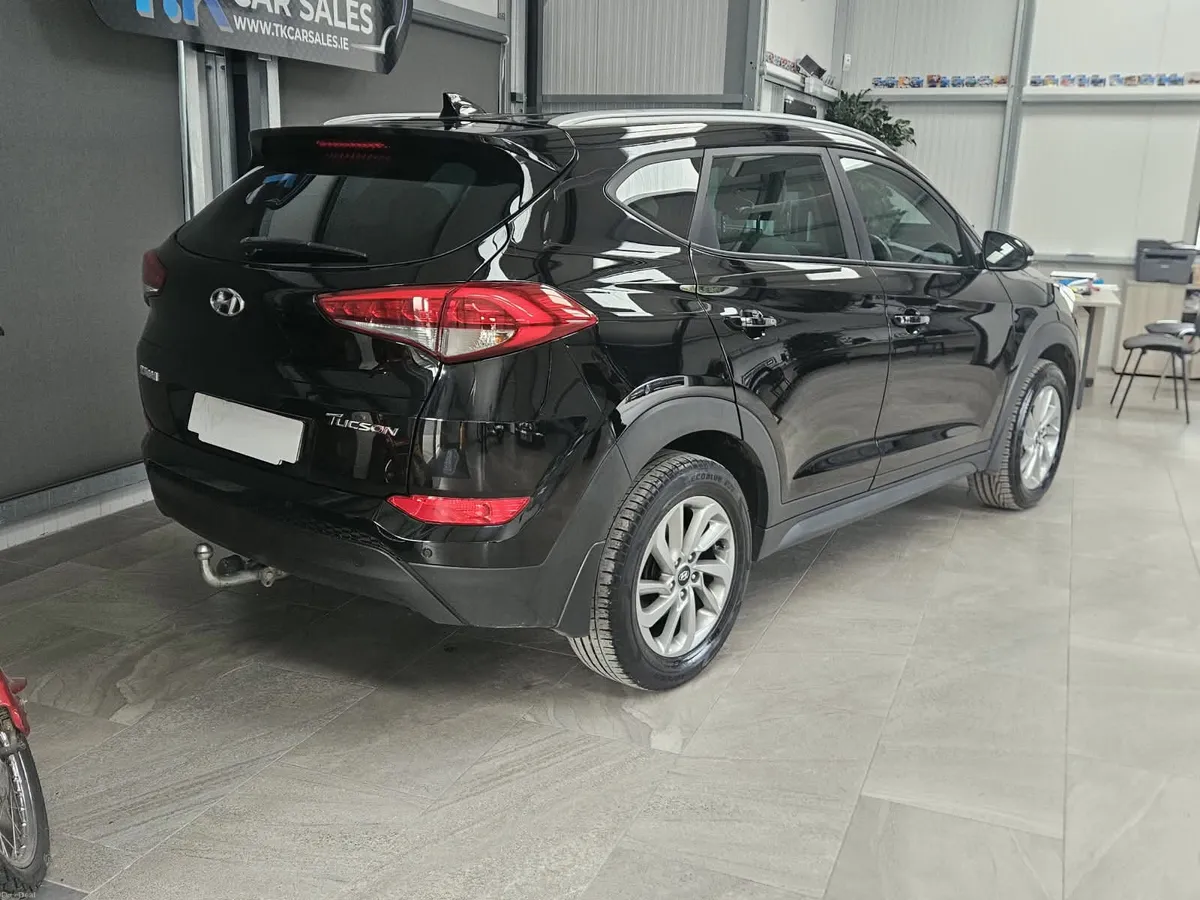 17 HYUNDAI TUCSON EXECUTIVE EDITION - Image 2