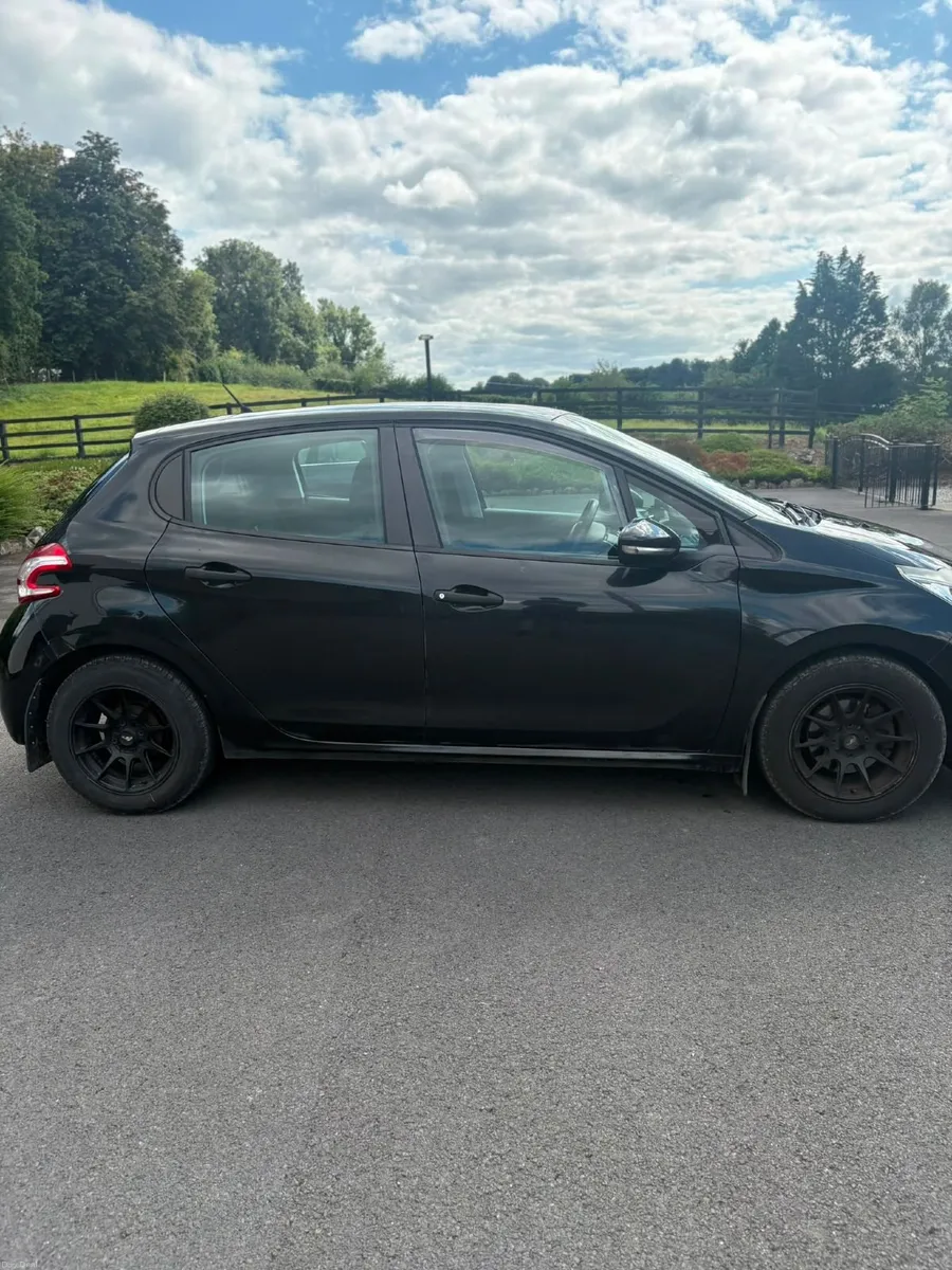 Peugeot 208 2013 1.4 HDi - Image 3
