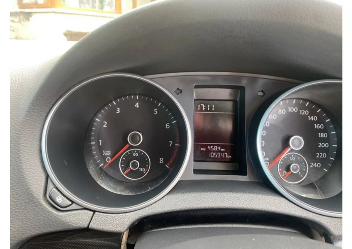 Volkswagen Golf 2011 - Image 3