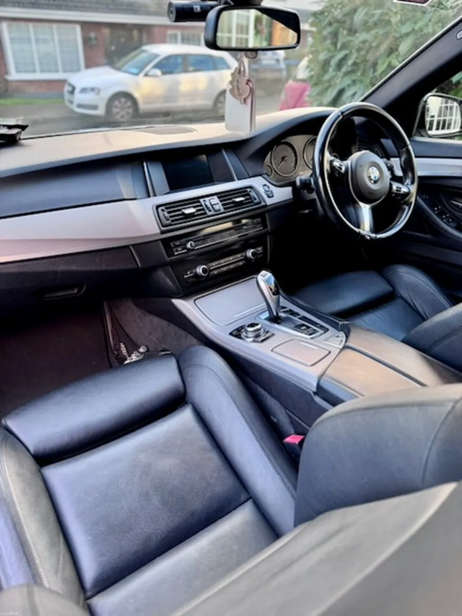 BMW 5-Series  M 2013 - Image 6